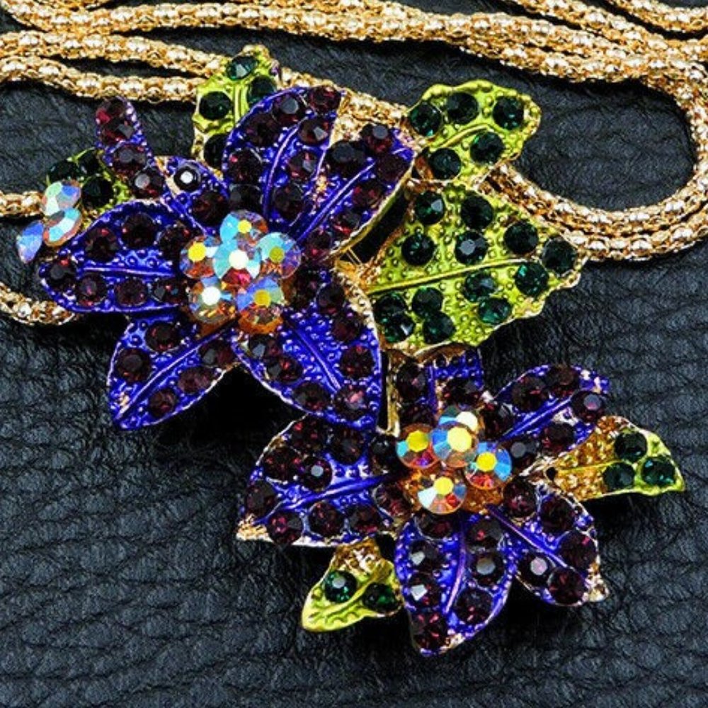 Stunning Purple Rhinestone FLOWER Corsage Brooch - Picture 8 of 8